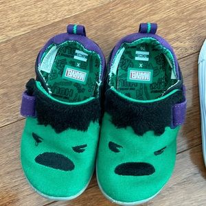 Toms marvel hulk toddler size 6. Gently used